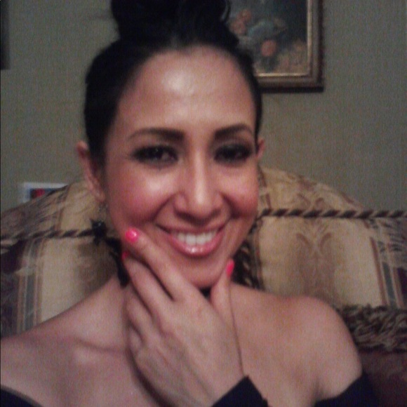 Meet your Posher, Sonnia - Picture 5 of 6